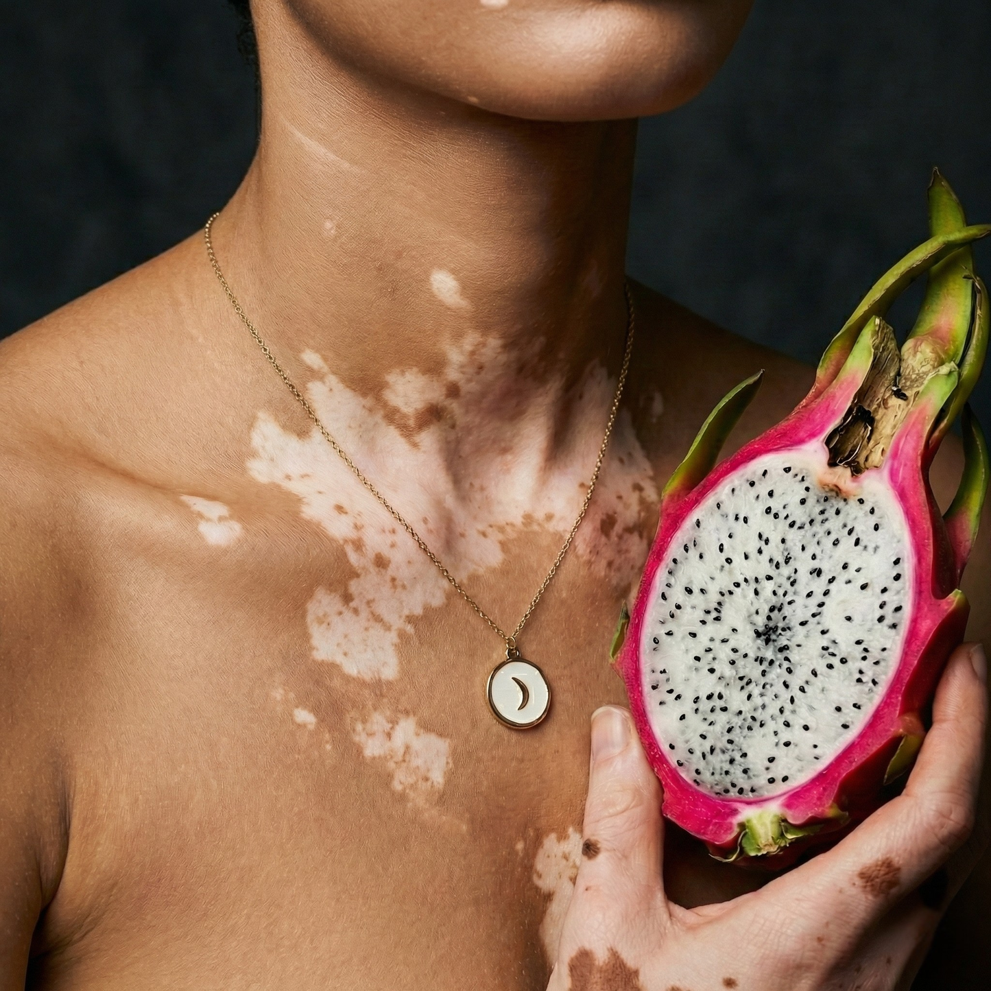 NASZYJNIK SELENE ALBA